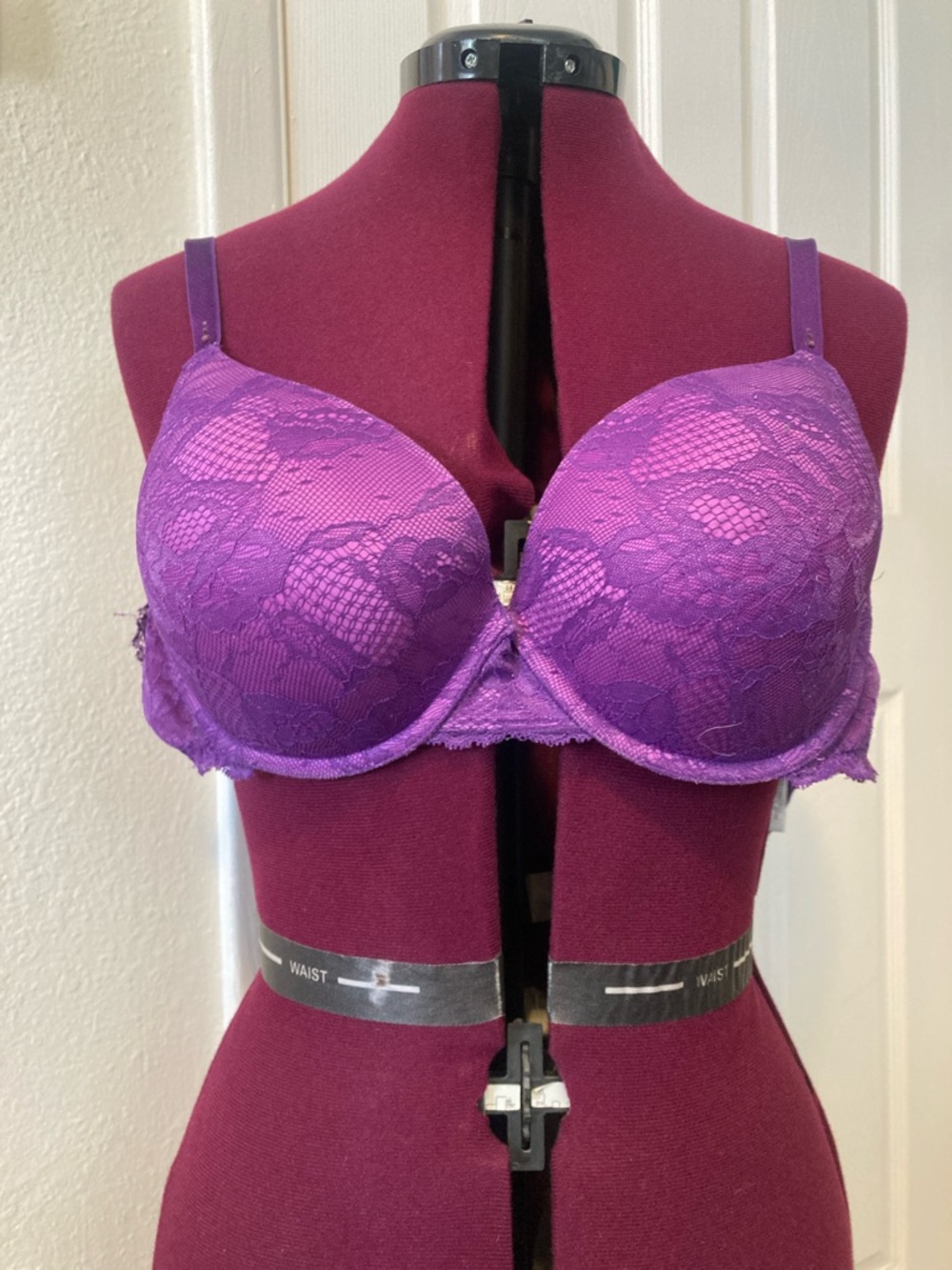 Victoria's Secret Purple Lace Bio Fit Demi uplift 36dd